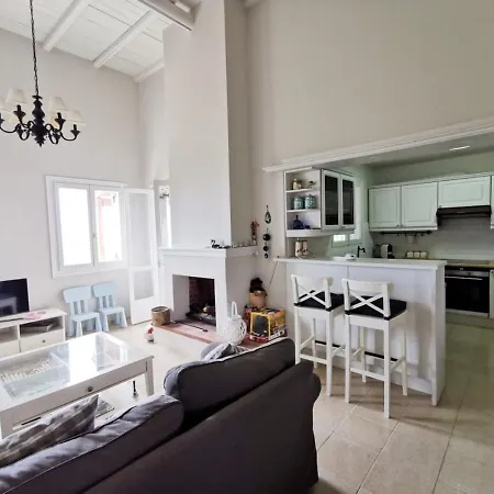 Anissaras Luxury Vila